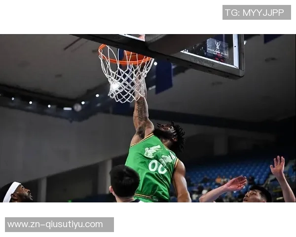 辽宁男篮宣布裁掉外援奥利弗与杰隆布朗引发球迷热议